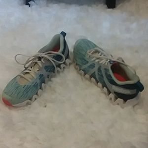 Reebok ZigTech size 8 1/2